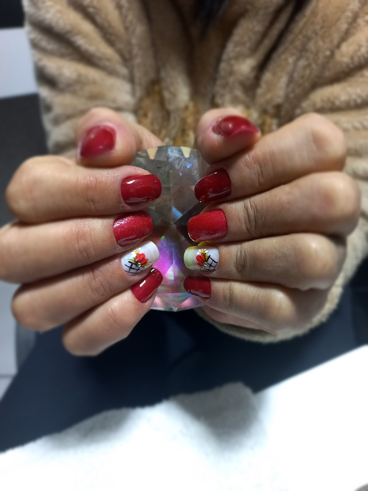 Unhas decoradas feitas no Studio Vitória MWE